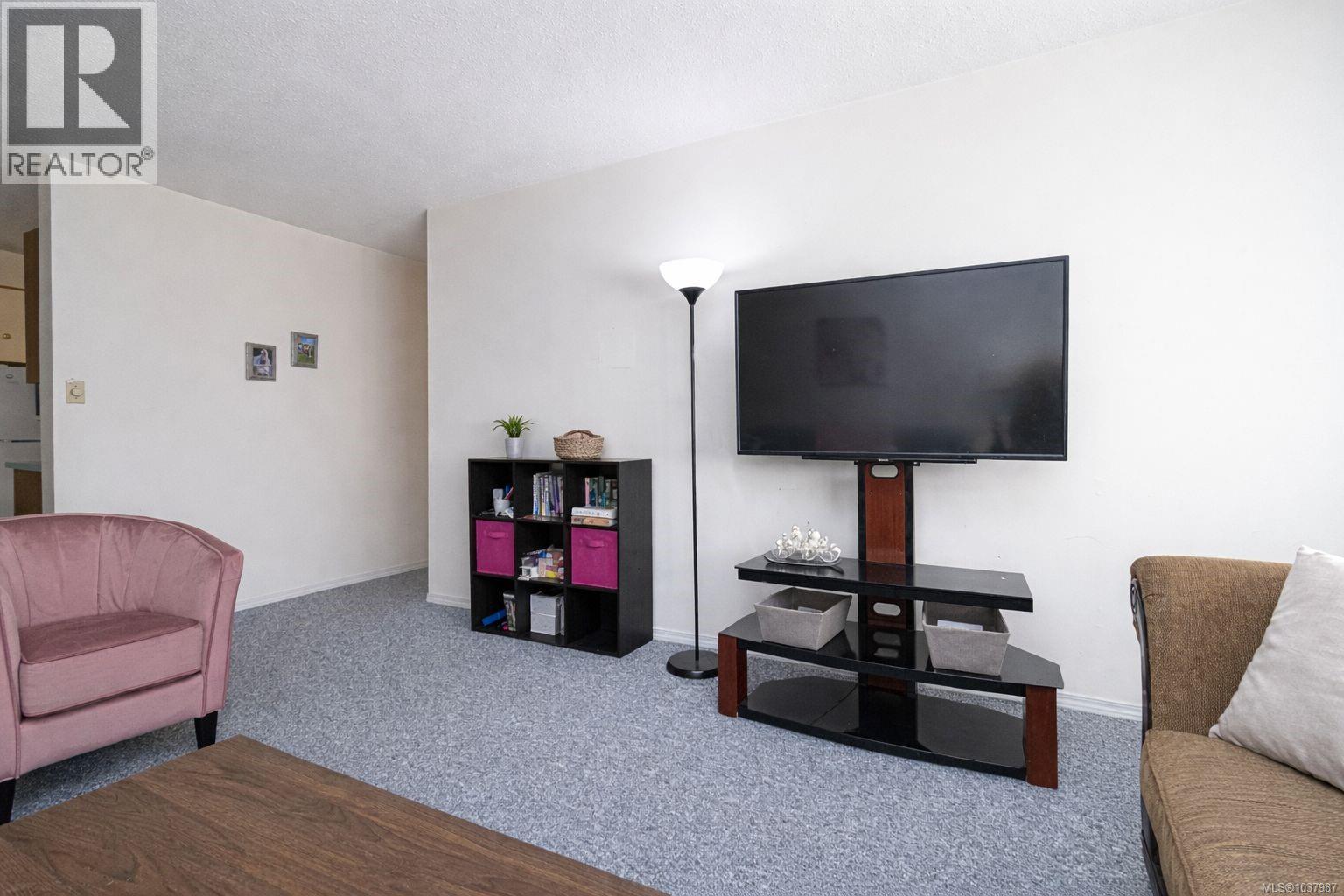 204 710 Lampson St, Esquimalt, British Columbia  V9A 6A6 - Photo 7 - 1037987