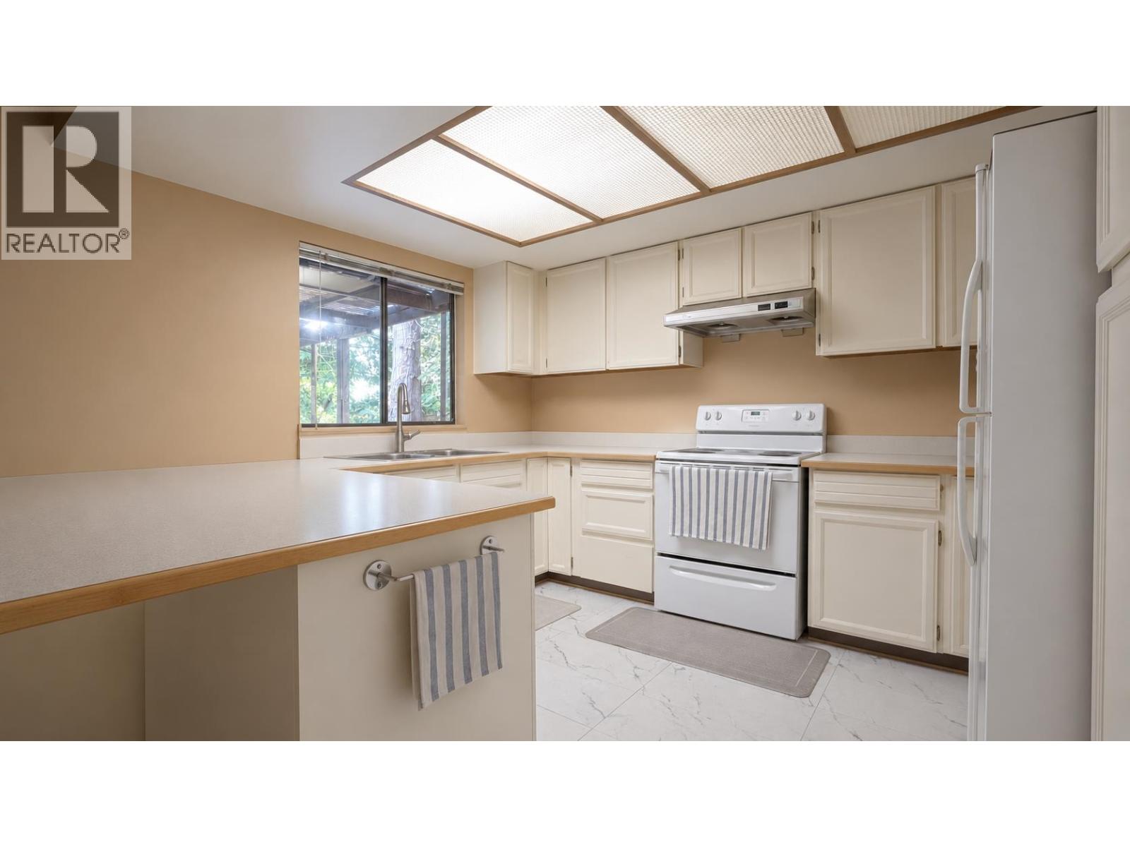 7700 Schaefer Avenue, Richmond, British Columbia  V6Y 2W8 - Photo 3 - R3155822