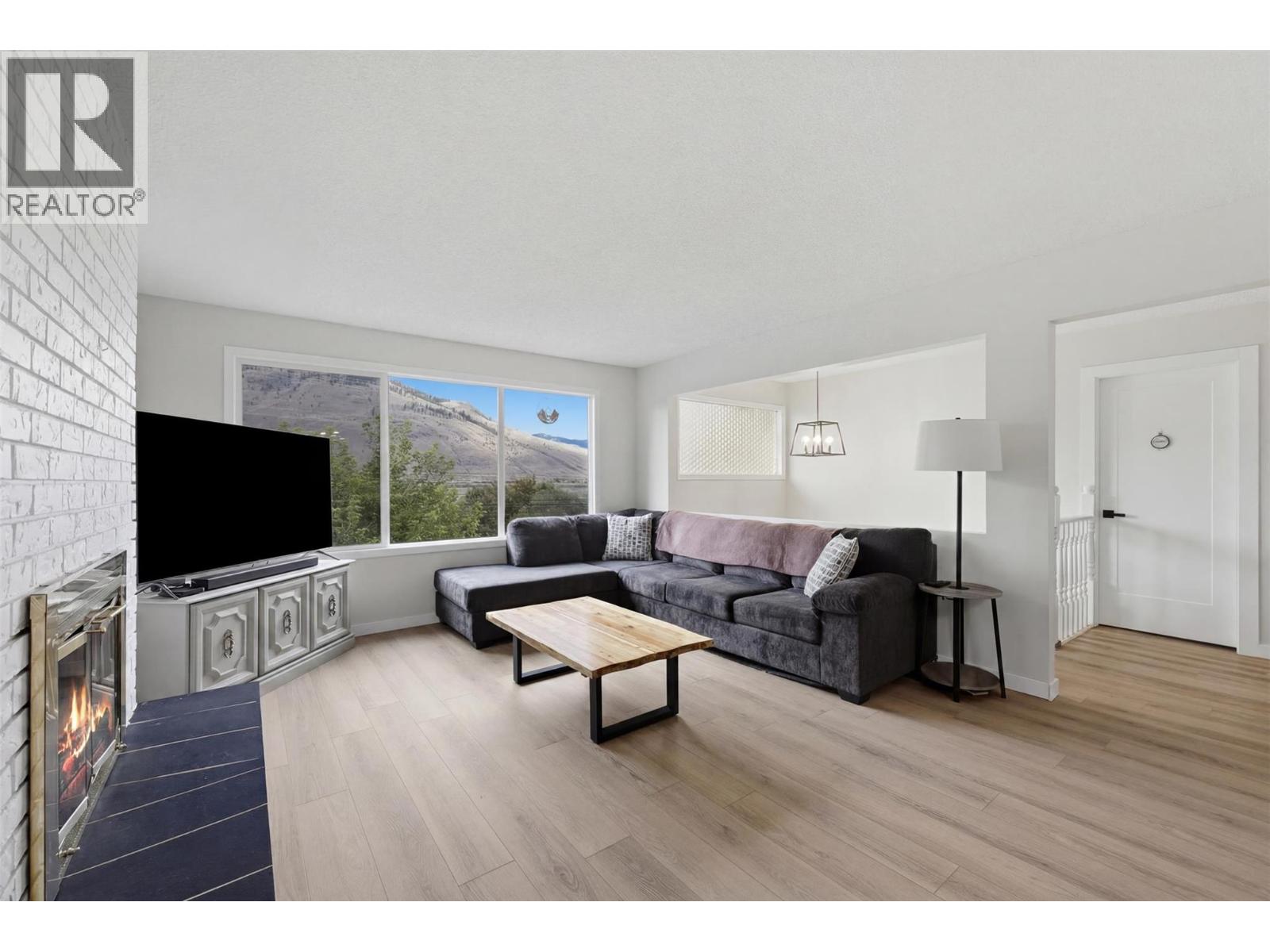 2346 Westsyde Road, Kamloops, British Columbia  V2B 7C4 - Photo 9 - 10393515