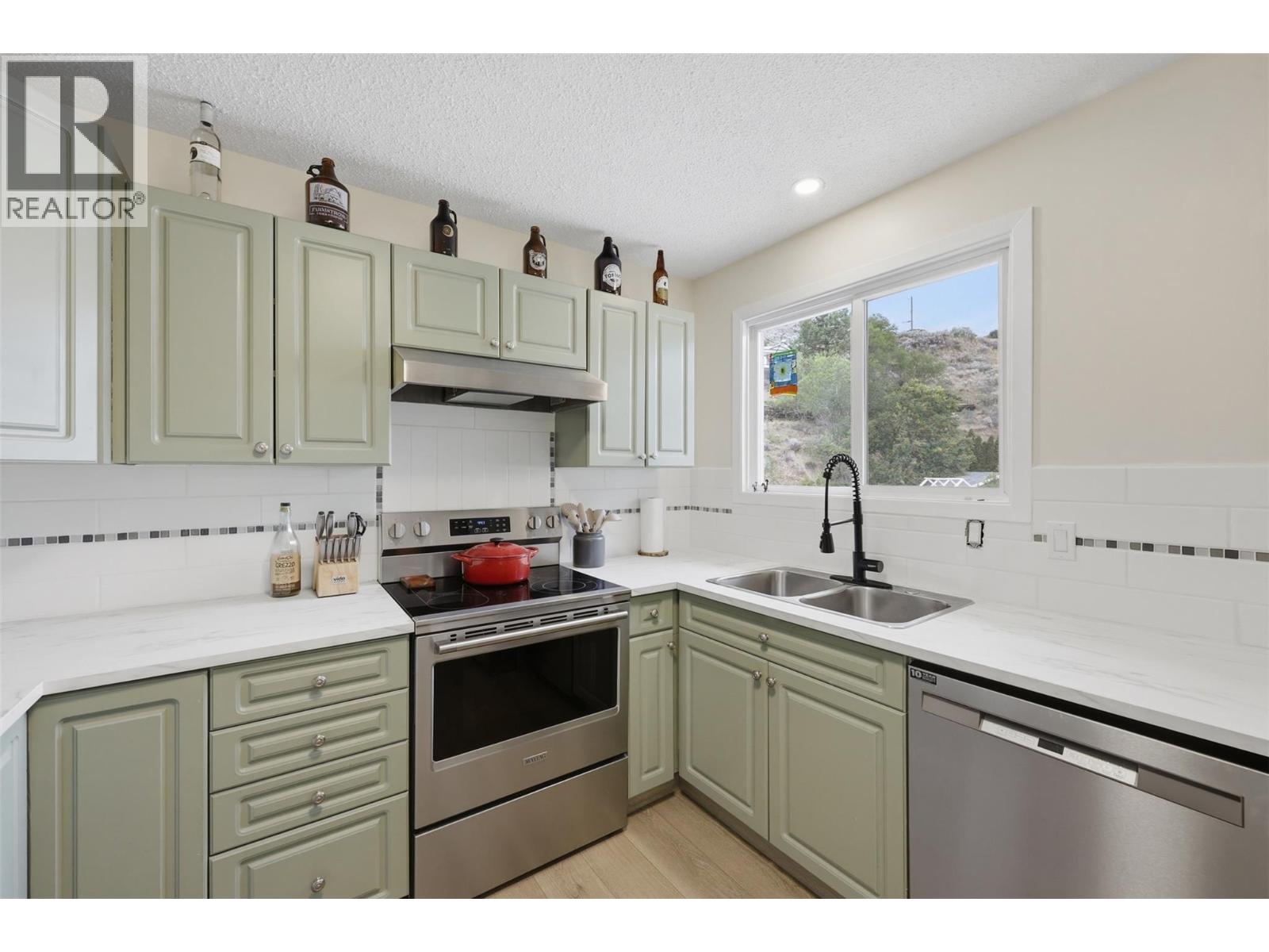 2346 Westsyde Road, Kamloops, British Columbia  V2B 7C4 - Photo 14 - 10393515