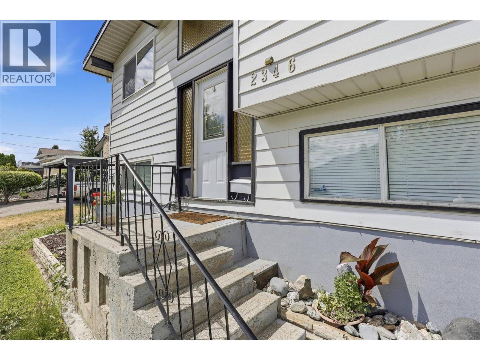2346 Westsyde Road, Kamloops, British Columbia  V2B 7C4 - Photo 5 - 10393515