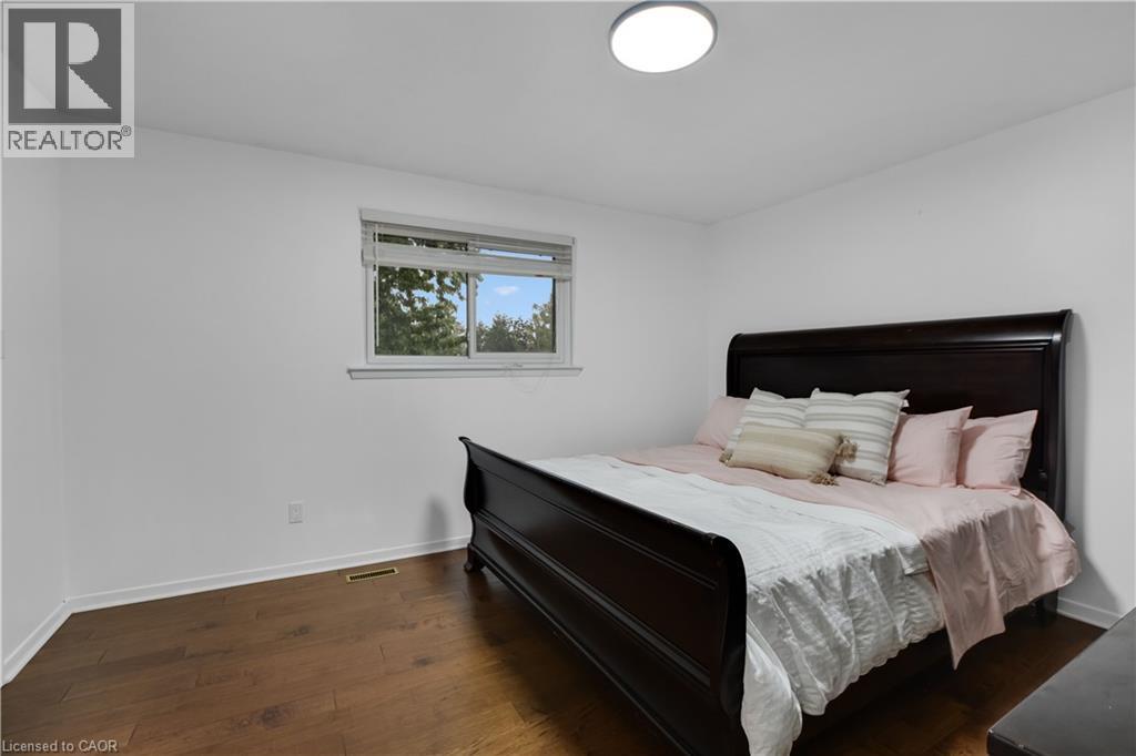 2361 Duncaster Drive, Burlington, Ontario  L7P 3V9 - Photo 7 - 40855963