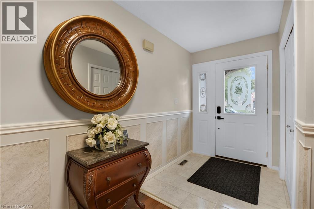 2361 Duncaster Drive, Burlington, Ontario  L7P 3V9 - Photo 3 - 40855963