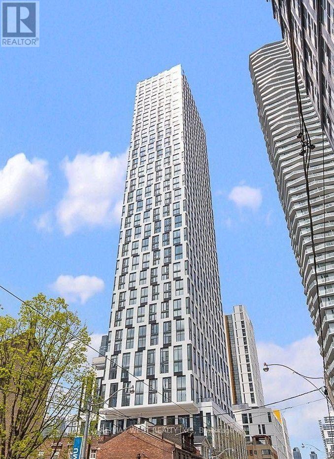252 CHURCH STREET, Toronto, Ontario