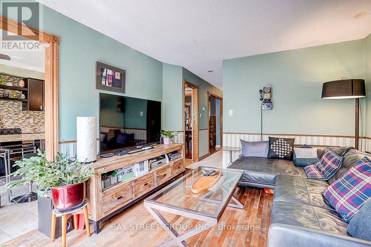 304 Charlton Avenue, Vaughan, Ontario  L4J 6H4 - Photo 15 - N13674426