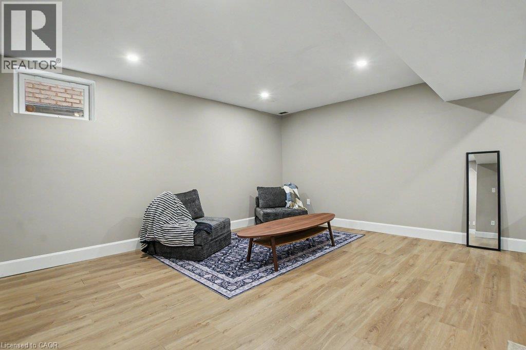 568 Robert Ferrie Drive, Kitchener, Ontario  N2P 2T8 - Photo 33 - 40855795