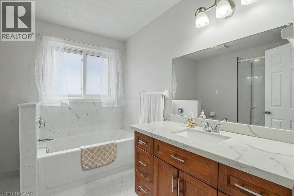 568 Robert Ferrie Drive, Kitchener, Ontario  N2P 2T8 - Photo 21 - 40855795