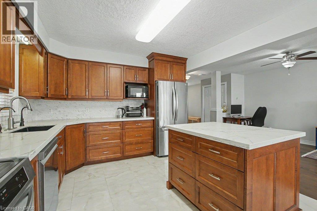 568 Robert Ferrie Drive, Kitchener, Ontario  N2P 2T8 - Photo 14 - 40855795