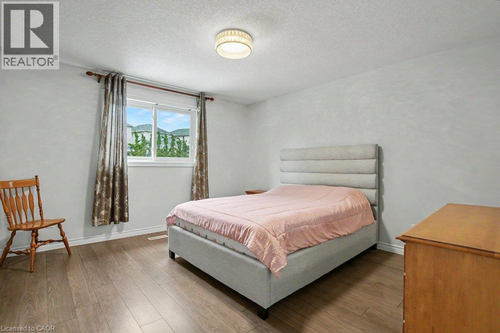 568 Robert Ferrie Drive, Kitchener, Ontario  N2P 2T8 - Photo 26 - 40855795
