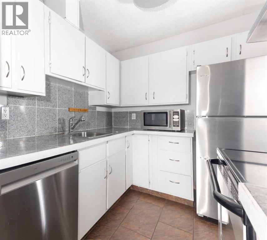 302, 2611 15a Street SW, Calgary, Alberta T2T 4C1 - Photo 6 - A2299373
