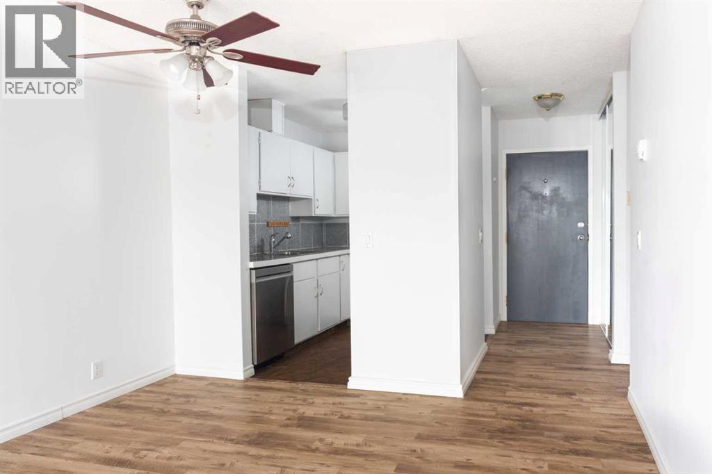 302, 2611 15a Street SW, Calgary, Alberta T2T 4C1 - Photo 4 - A2299373