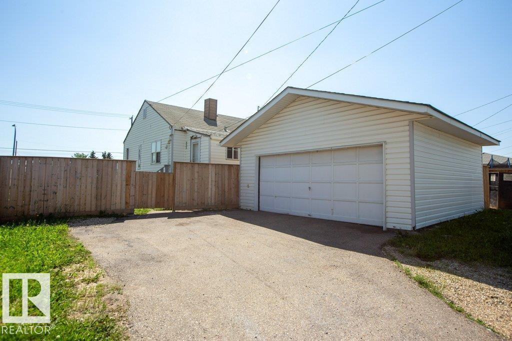 7812 128 Av Nw, Edmonton, Alberta  T5C 1T7 - Photo 3 - E4504007