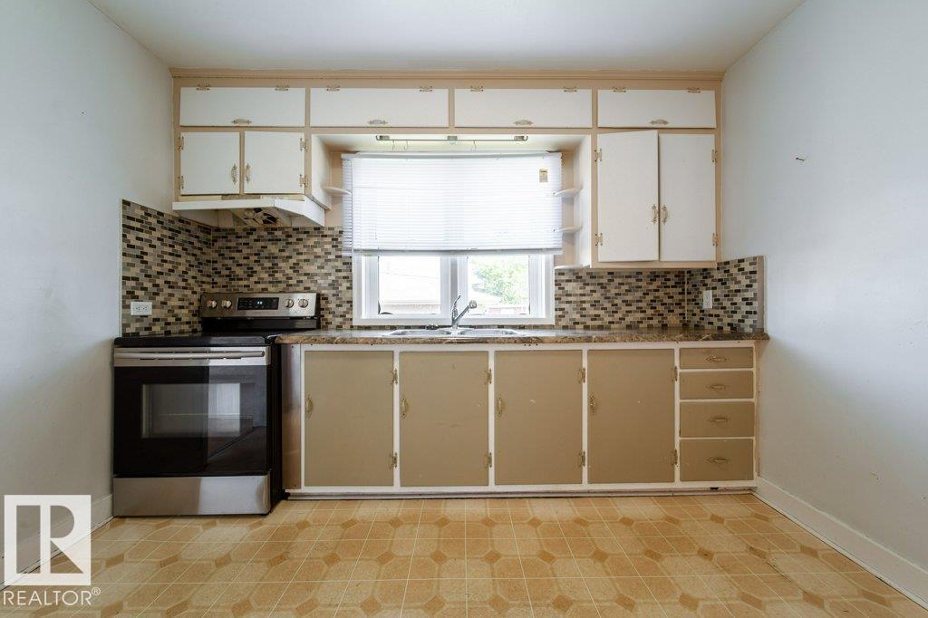 7812 128 Av Nw, Edmonton, Alberta  T5C 1T7 - Photo 6 - E4504007