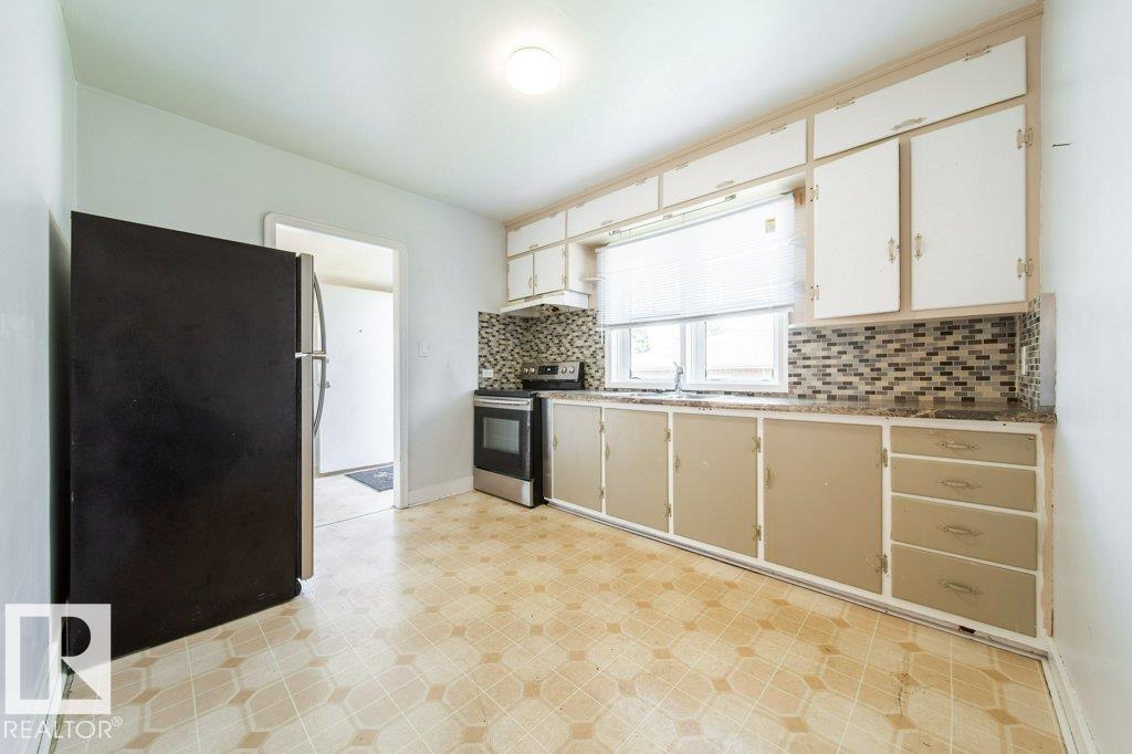 7812 128 Av Nw, Edmonton, Alberta  T5C 1T7 - Photo 7 - E4504007