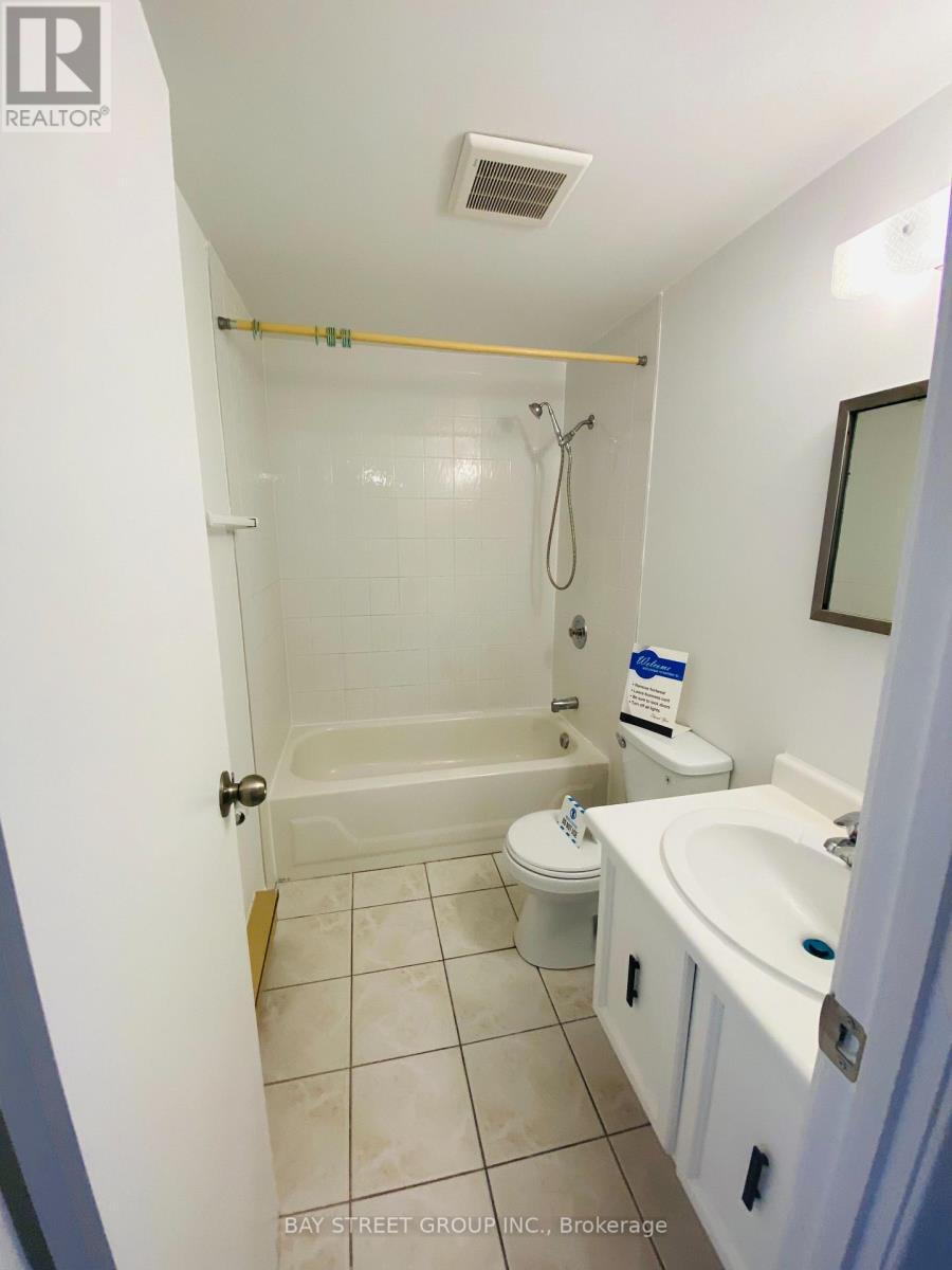 251 - 44 Woody Vine Way, Toronto, Ontario  M2J 4H6 - Photo 13 - C13678964
