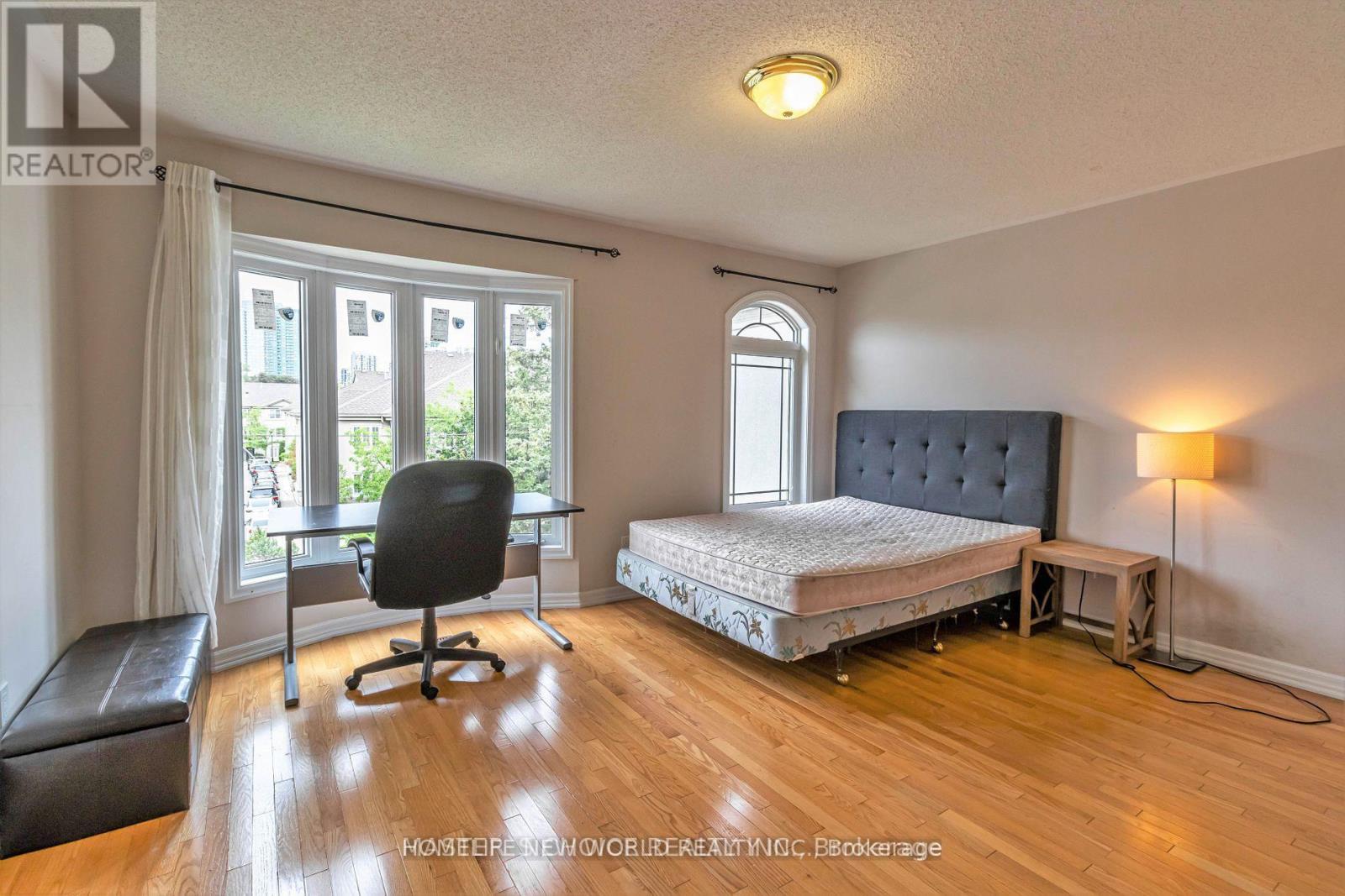 Upper - 6 Altamont Road, Toronto, Ontario  M2M 1S4 - Photo 5 - C13678972
