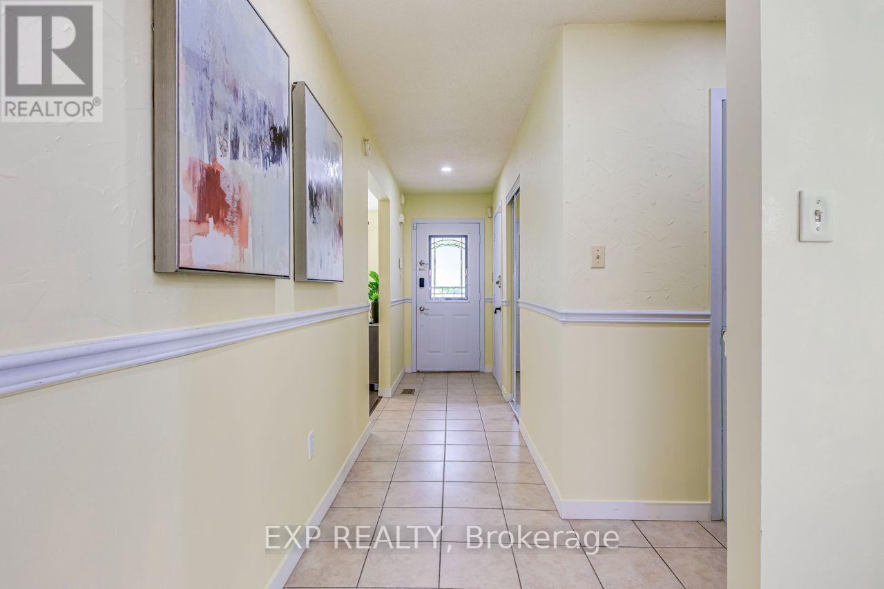 Main - 1060 Glendor Avenue, Burlington, Ontario  L7R 3V4 - Photo 8 - W13678968