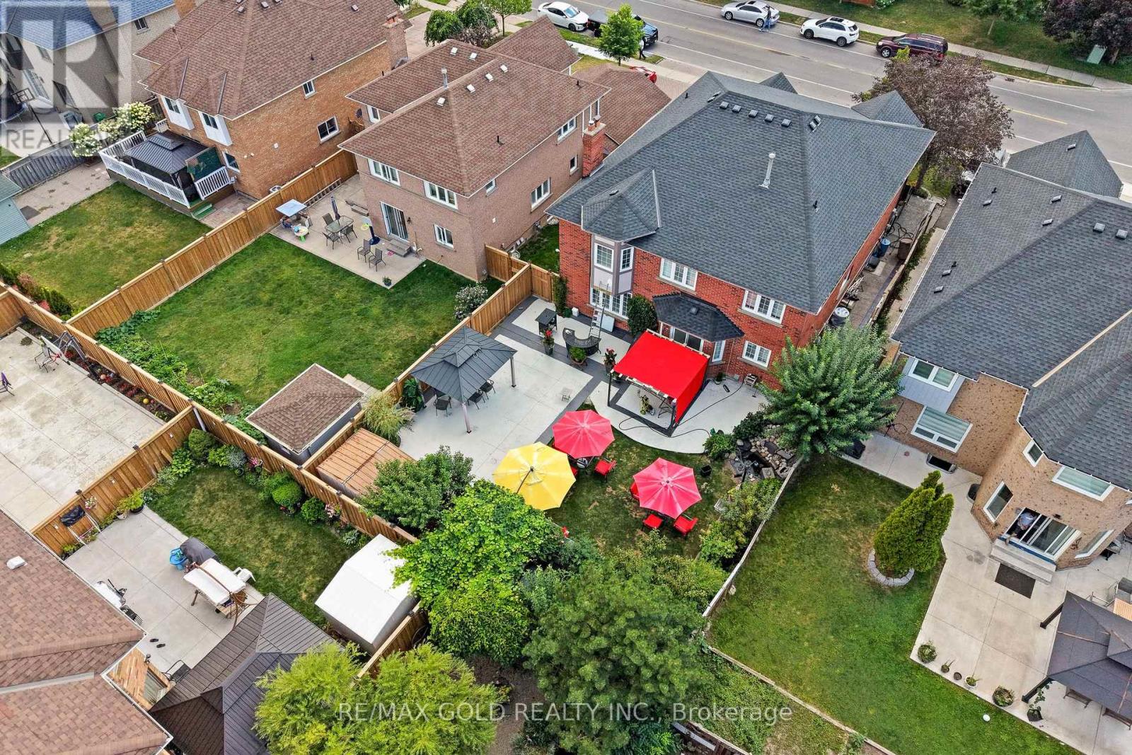 119 Mountainash Road, Brampton, Ontario  L6R 1H8 - Photo 6 - W13678988