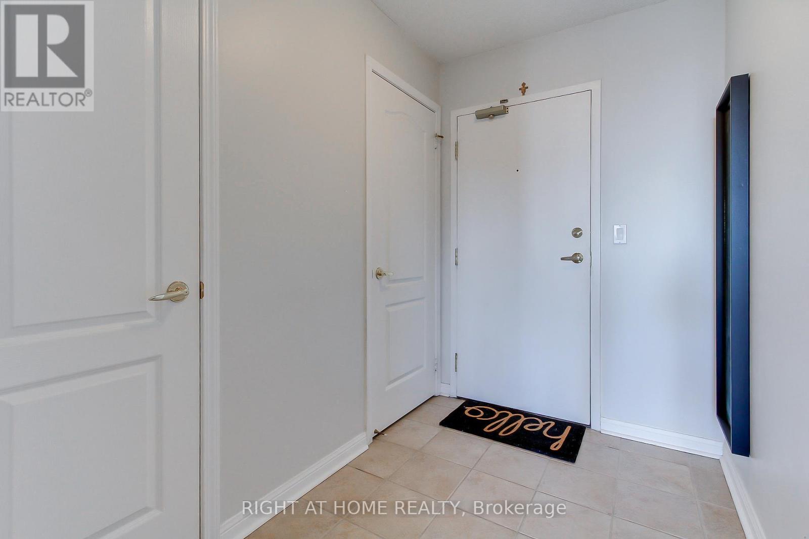 1002 - 1140 Parkwest Place, Mississauga, Ontario  L5E 3K9 - Photo 14 - W13678992