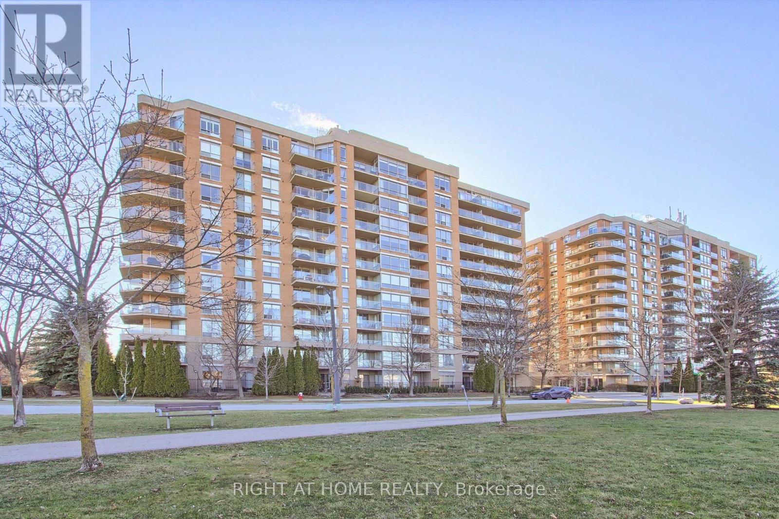 1002 - 1140 Parkwest Place, Mississauga, Ontario  L5E 3K9 - Photo 33 - W13678992