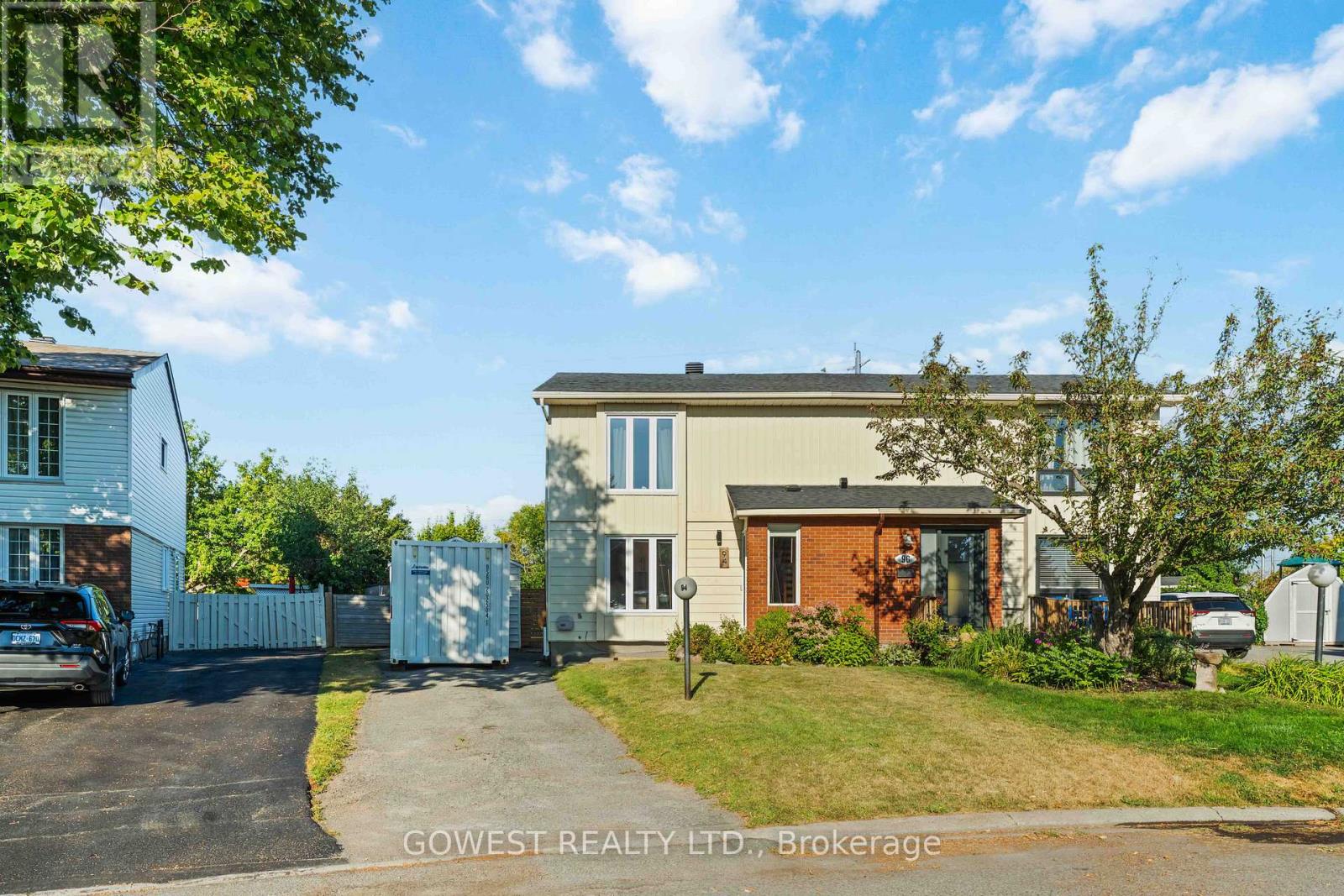 94 FIELDGATE DRIVE, Ottawa, Ontario