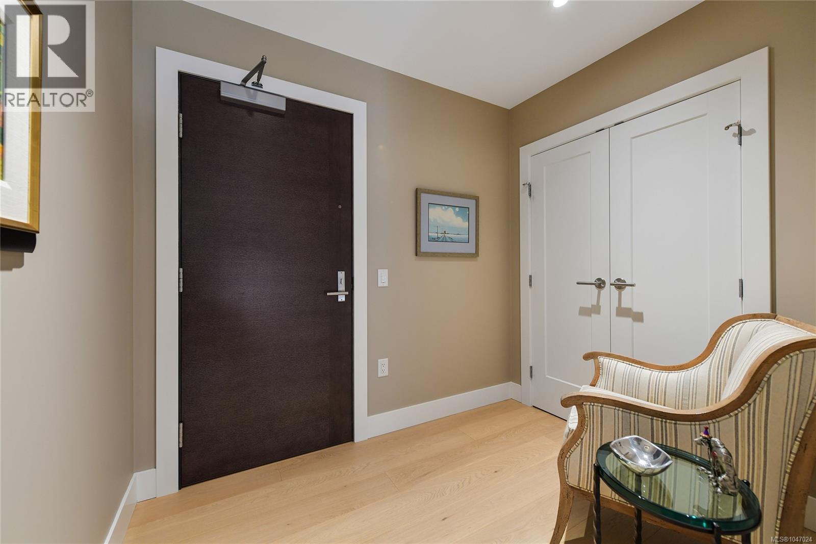 506 5388 Hill Rise Terr, Saanich, British Columbia V8Y 3K3 - Photo 11 - 1047024