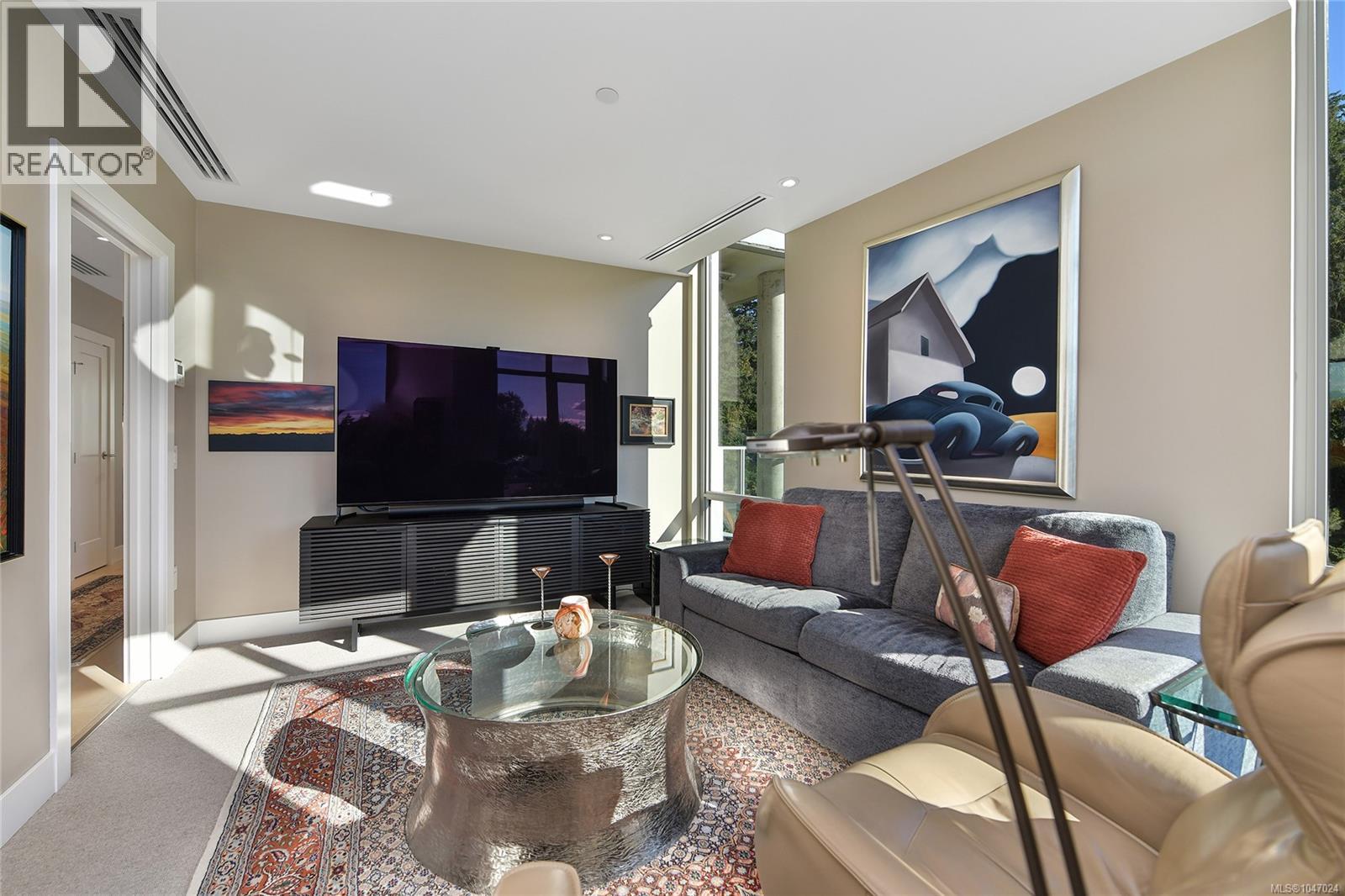 506 5388 Hill Rise Terr, Saanich, British Columbia V8Y 3K3 - Photo 30 - 1047024