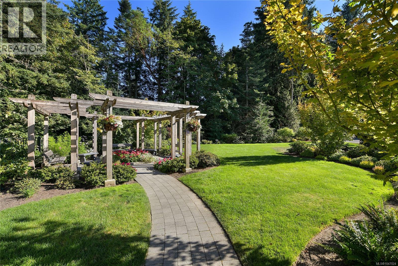 506 5388 Hill Rise Terr, Saanich, British Columbia V8Y 3K3 - Photo 55 - 1047024