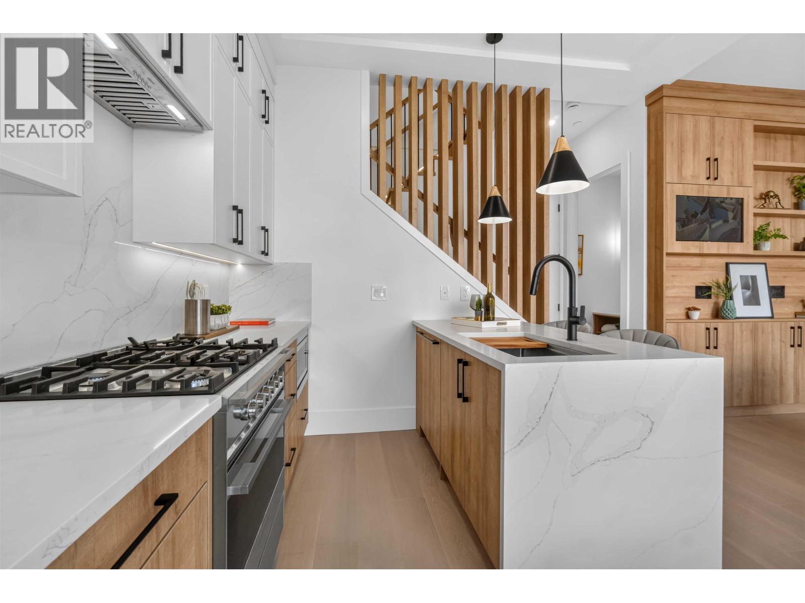 2 3271 E Georgia Street, Vancouver, British Columbia V5K 2L2 - Photo 4 - R3155089