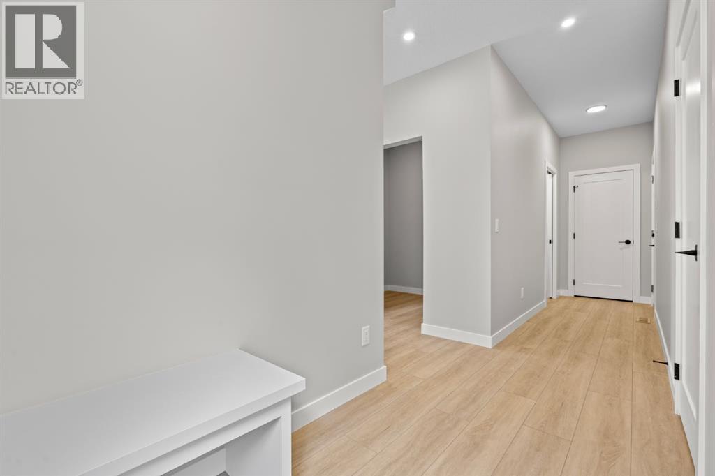 129 Walgrove Bay SE, Calgary, Alberta  T2X 4Y7 - Photo 2 - A2324906