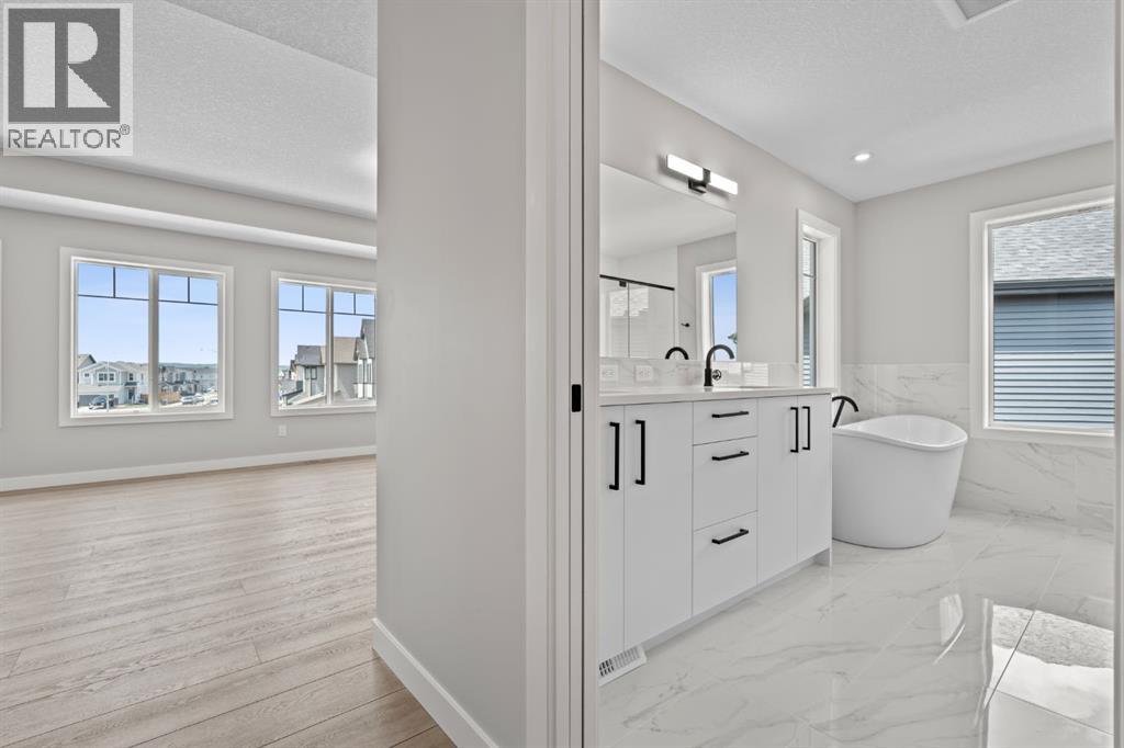 129 Walgrove Bay SE, Calgary, Alberta  T2X 4Y7 - Photo 27 - A2324906