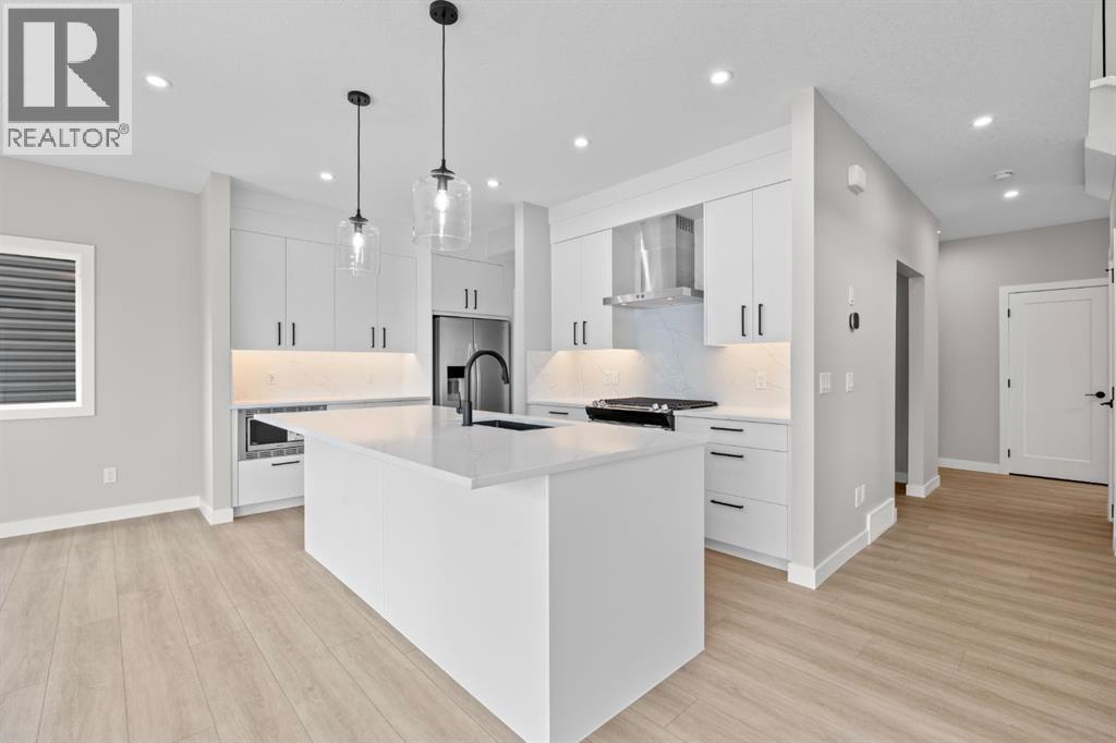 129 Walgrove Bay SE, Calgary, Alberta  T2X 4Y7 - Photo 6 - A2324906