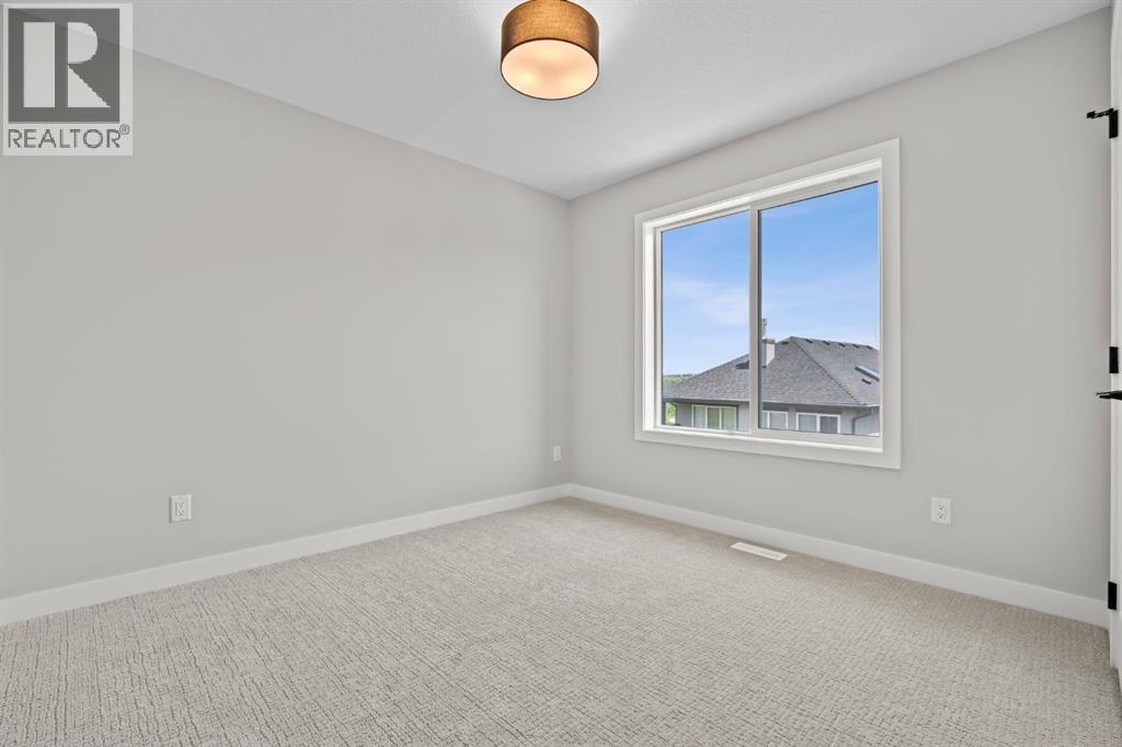 129 Walgrove Bay SE, Calgary, Alberta  T2X 4Y7 - Photo 33 - A2324906