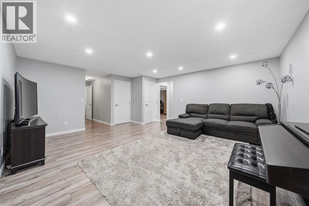 113 Marina Key, Chestermere, Alberta  T1X 1Y7 - Photo 32 - A2335798