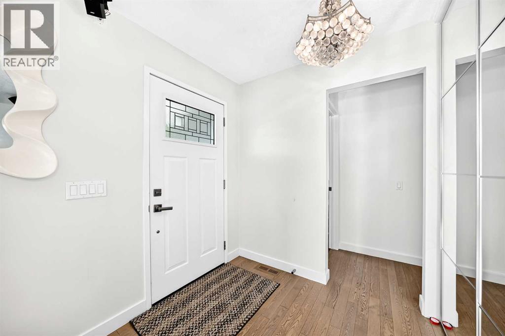 1376 Lake Sylvan Drive Se, Calgary, Alberta  T2J 3C8 - Photo 2 - A2330473