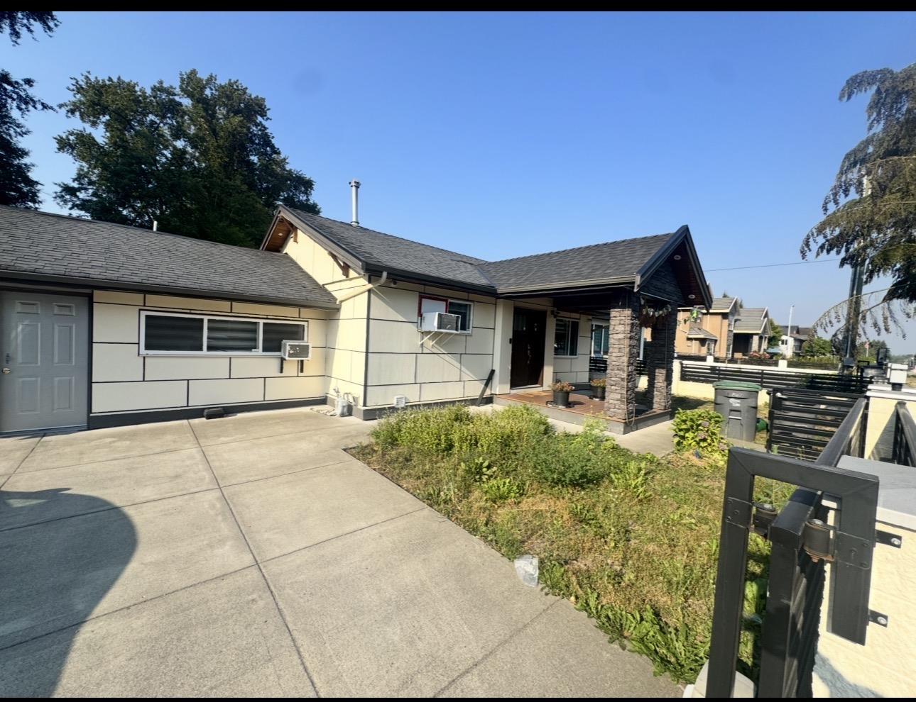 13317 84 Avenue, Surrey, British Columbia  V3W 3H1 - Photo 3 - R3154604