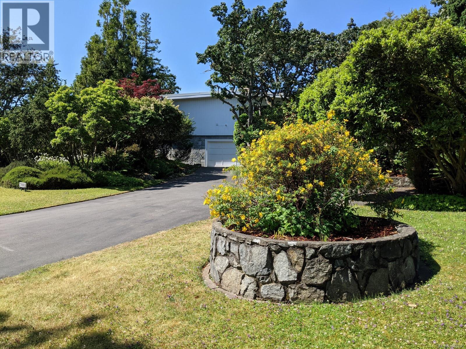 2980 Beach Dr, Oak Bay, British Columbia  V8R 6K9 - Photo 41 - 1046935