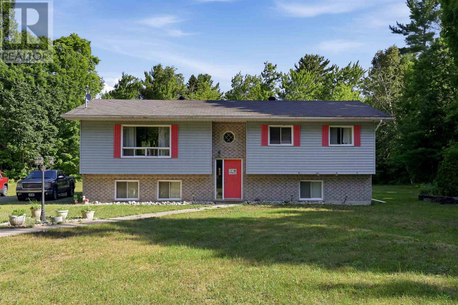 1012 Hwy 552 West, Goulais River, Ontario  P0S 1E0 - Photo 2 - SM262188