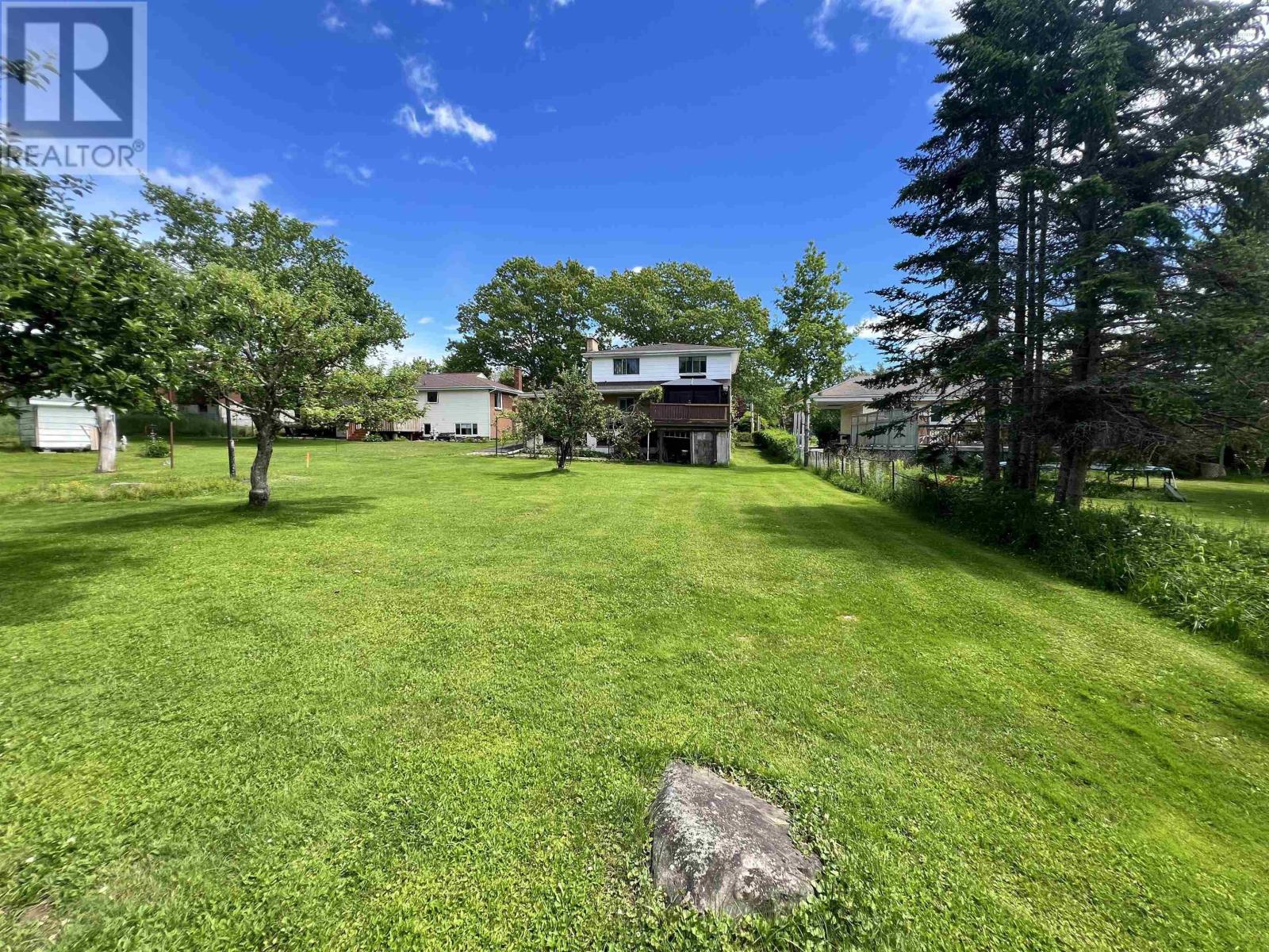 6 Raymond Drive, Sackville, Nova Scotia  B4C 1H2 - Photo 4 - 202615701