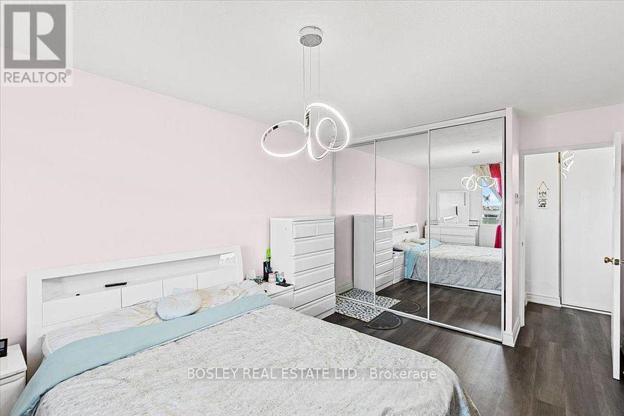 2608 - 3 Massey Square, Toronto, Ontario  M4C 5L7 - Photo 12 - E13475714