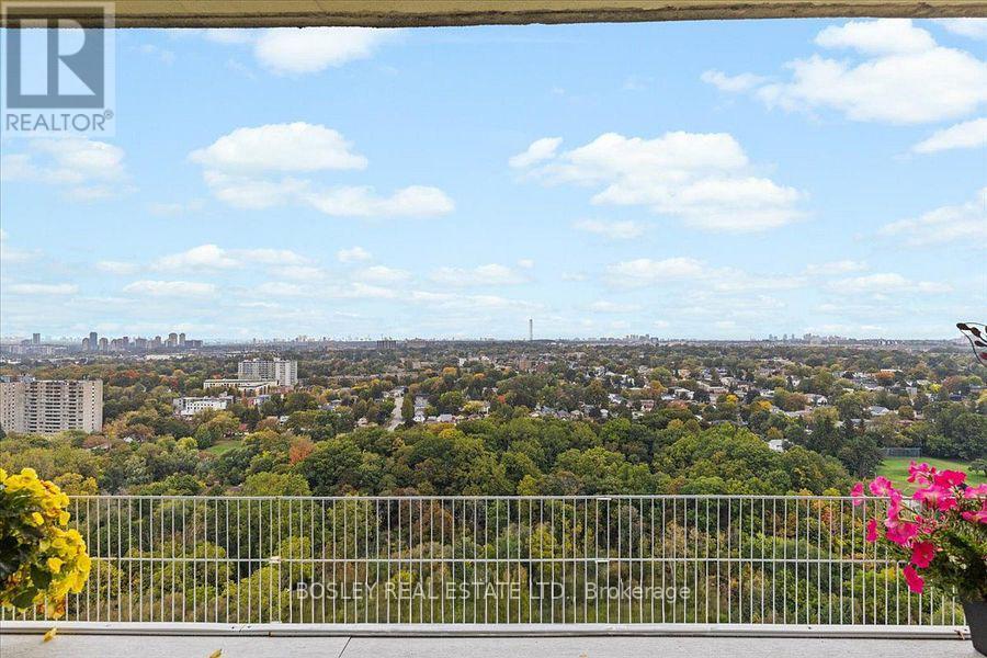 2608 - 3 Massey Square, Toronto, Ontario  M4C 5L7 - Photo 15 - E13475714