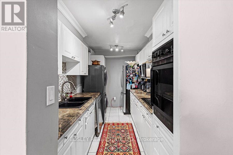 2608 - 3 Massey Square, Toronto, Ontario  M4C 5L7 - Photo 7 - E13475714
