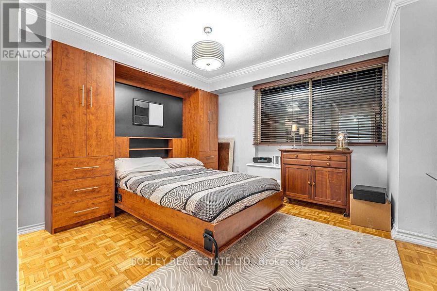 2608 - 3 Massey Square, Toronto, Ontario  M4C 5L7 - Photo 13 - E13475714