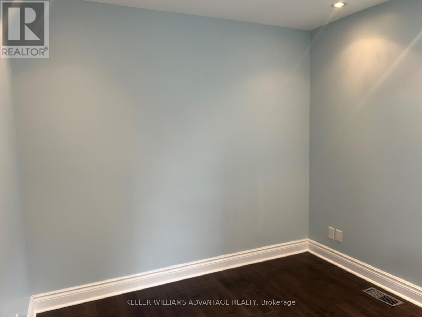 2 - 26 Barker Avenue, Toronto, Ontario  M4C 2N3 - Photo 12 - E13637526