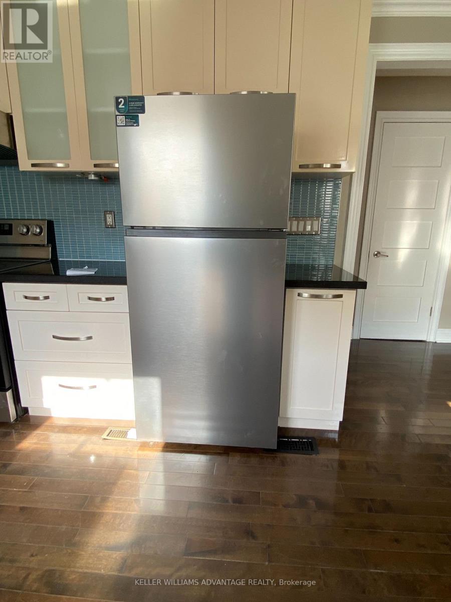2 - 26 Barker Avenue, Toronto, Ontario  M4C 2N3 - Photo 6 - E13637526