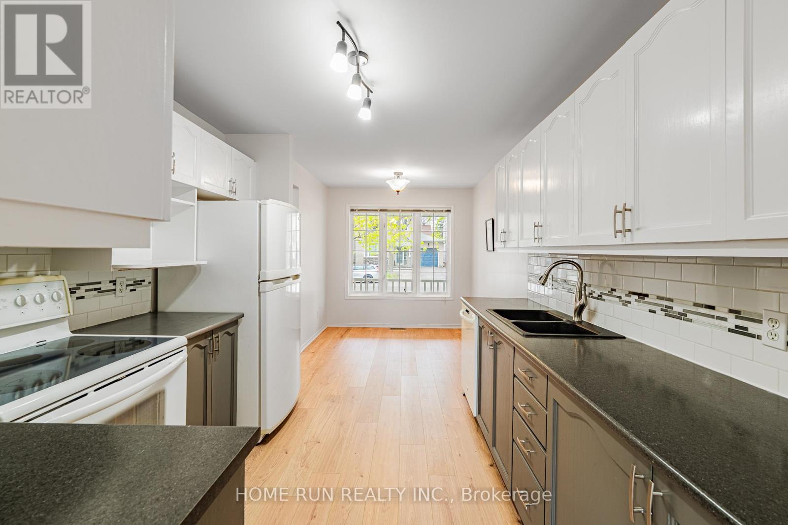 182 Windhurst Drive, Ottawa, Ontario  K2G 6J4 - Photo 8 - X13574930