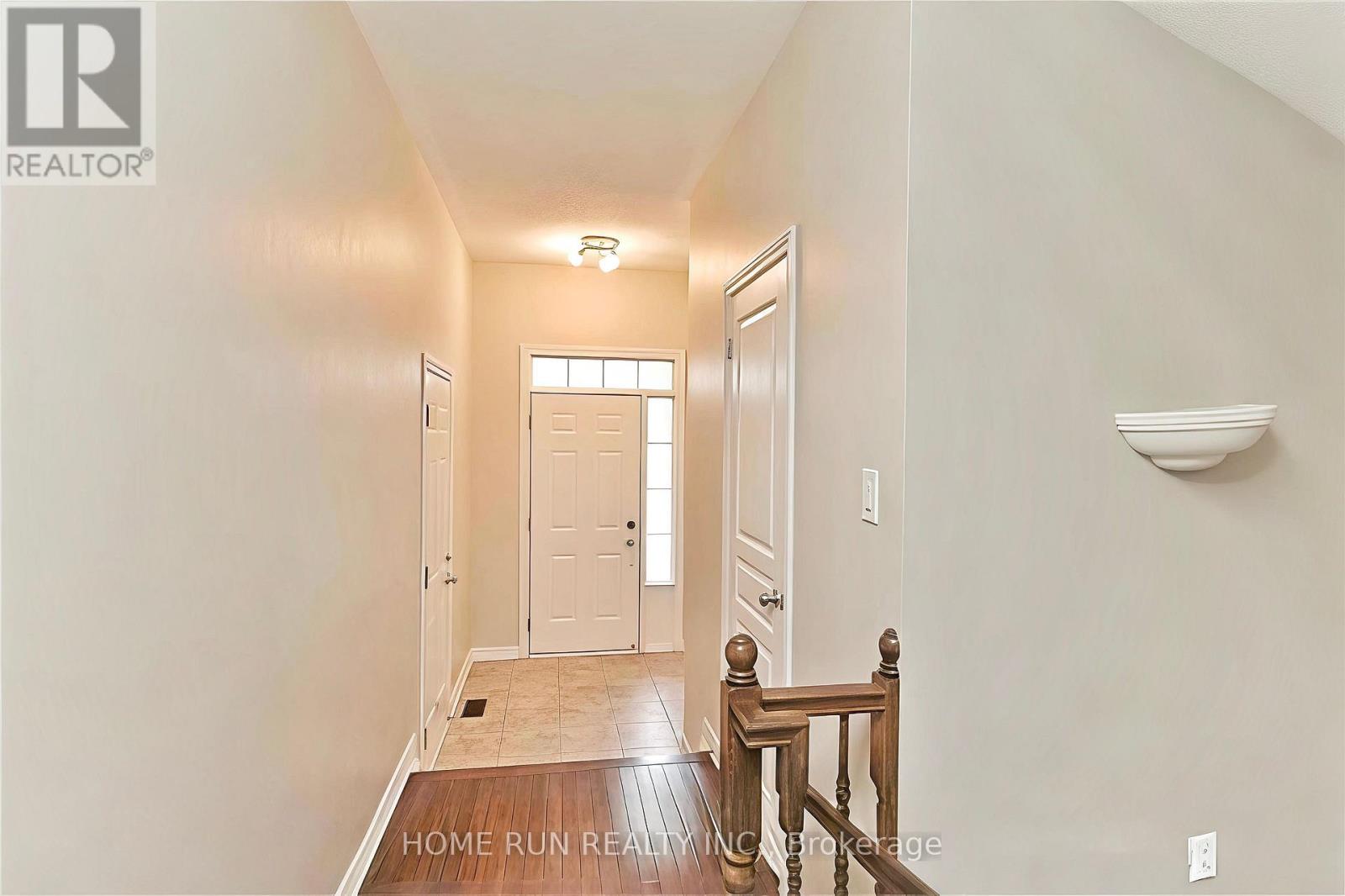 270 Jersey Tea Circle, Ottawa, Ontario K1V 2L5 - Photo 2 - X13679006