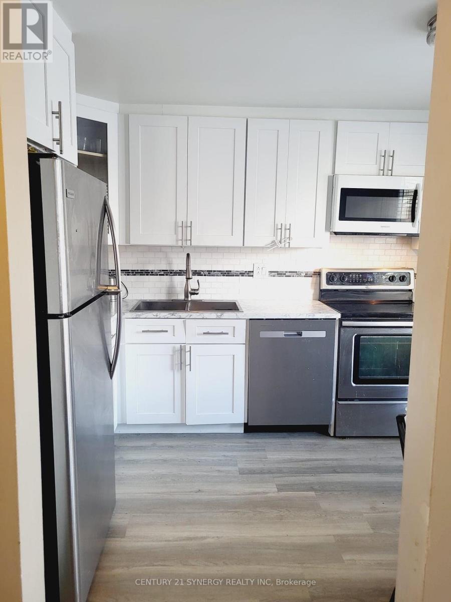 2307 Stonehenge Crescent, Ottawa, Ontario K1B 4N7 - Photo 2 - X13679056