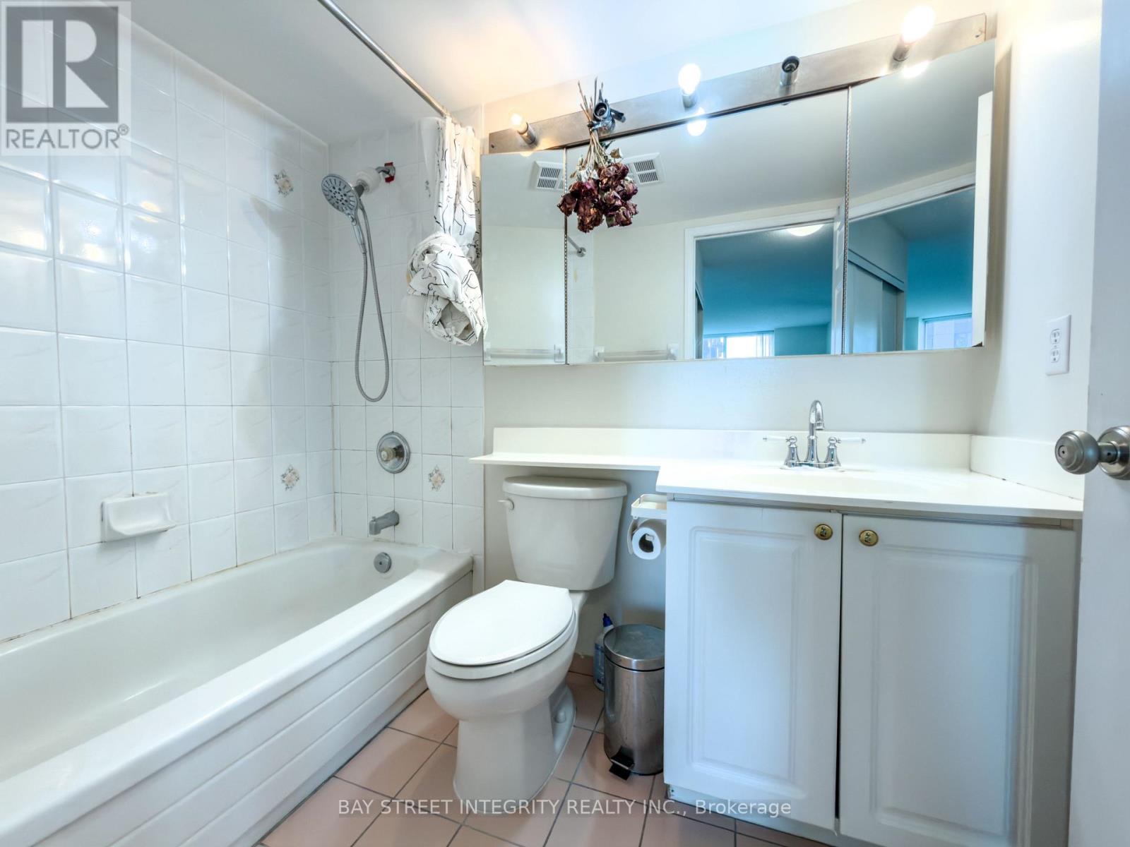 Lph13 - 39 Pemberton Avenue, Toronto, Ontario  M2M 4L6 - Photo 19 - C13679012