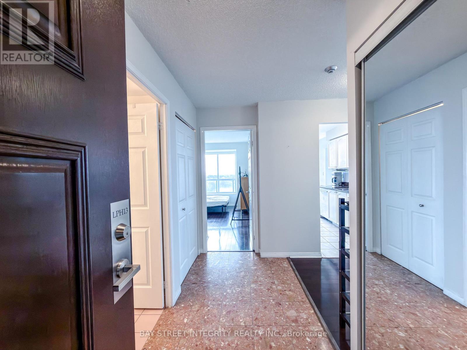 Lph13 - 39 Pemberton Avenue, Toronto, Ontario  M2M 4L6 - Photo 3 - C13679012